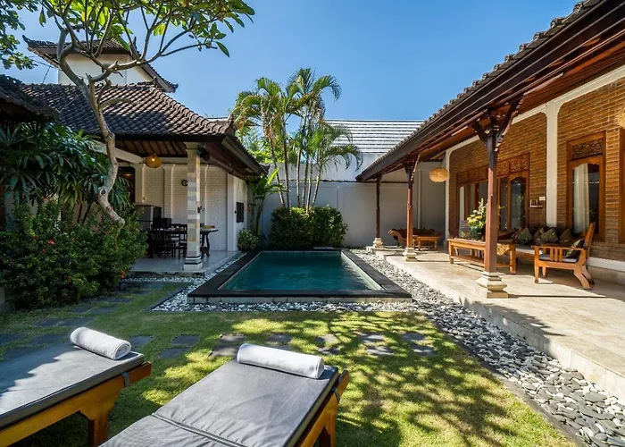 Villa Kori Bali Kubu, 9 People Maximum, Close To Seminyak Beach