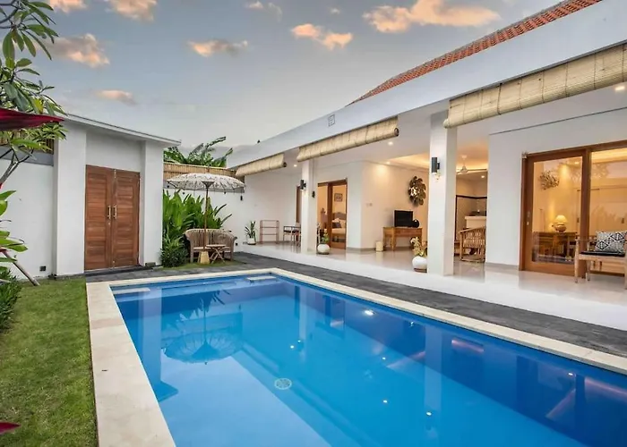 Bens Mertanadi Villa Two-Bedroom With Private Pool Kuta