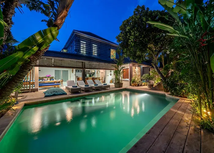 Villa Alchemy Private 4 Bedroom Eat Street 10 Steps To Revolver Cafe