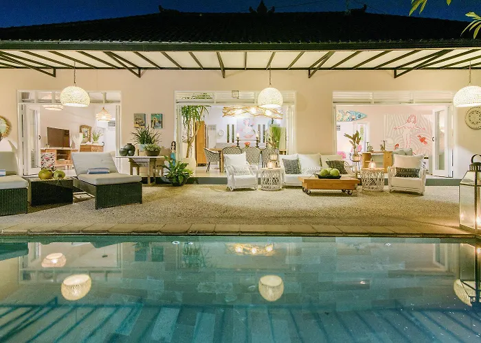 Villa Bloom 3 - Coastal Beach Villa 2 Brm Sleeps 4 Seminyak Beach