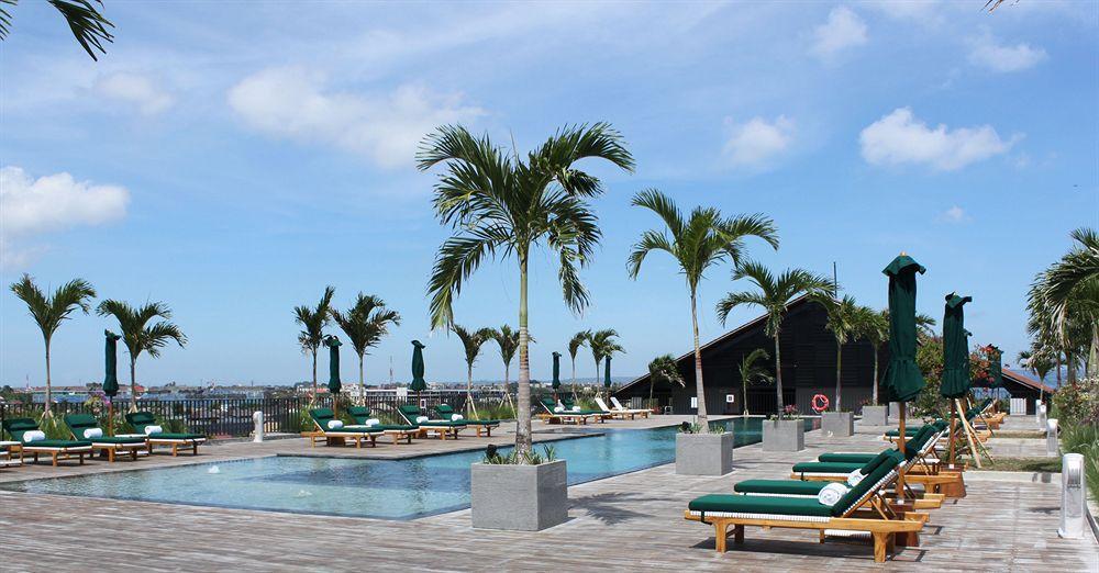 Hotel Cross Paasha Bali 5*