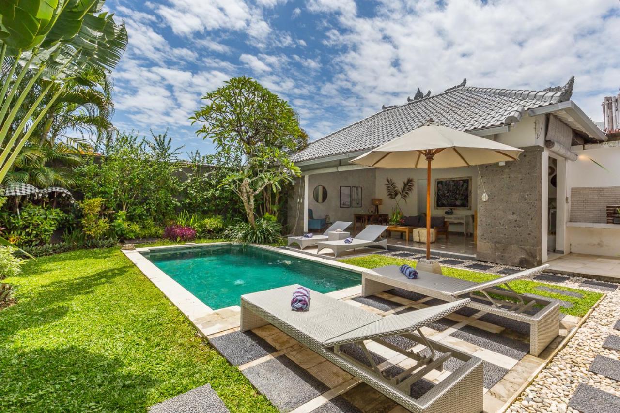 Irma Villa *