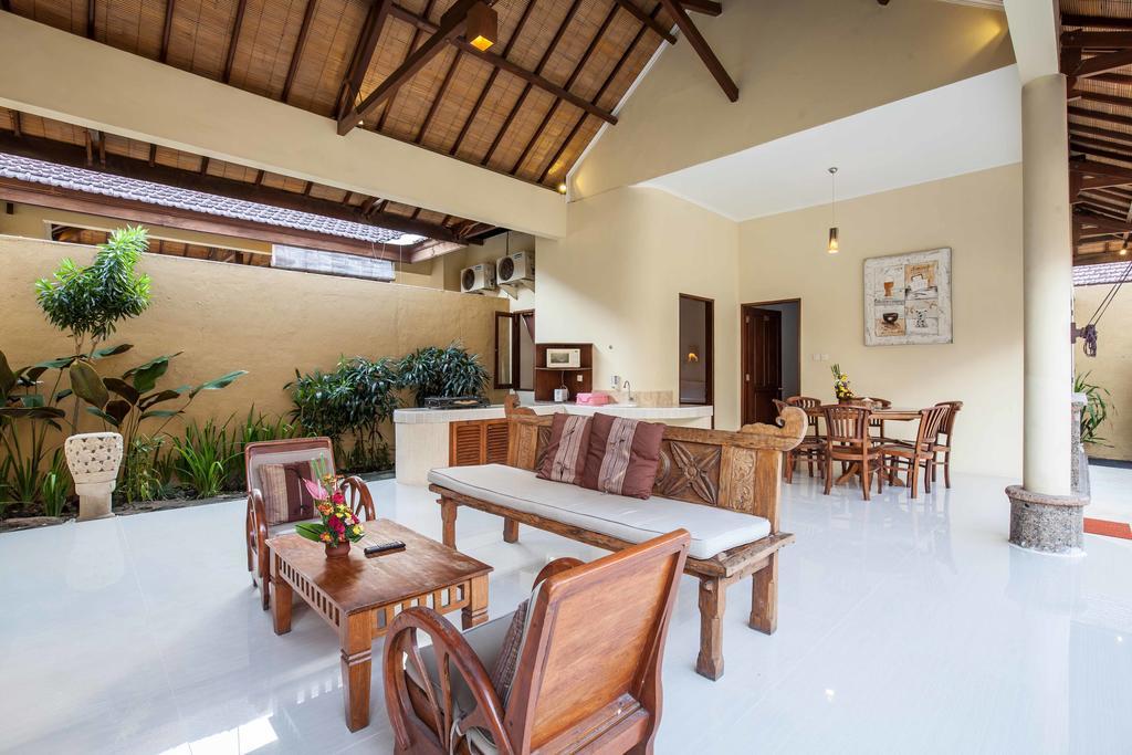 Putri Bali Villa Seminyak