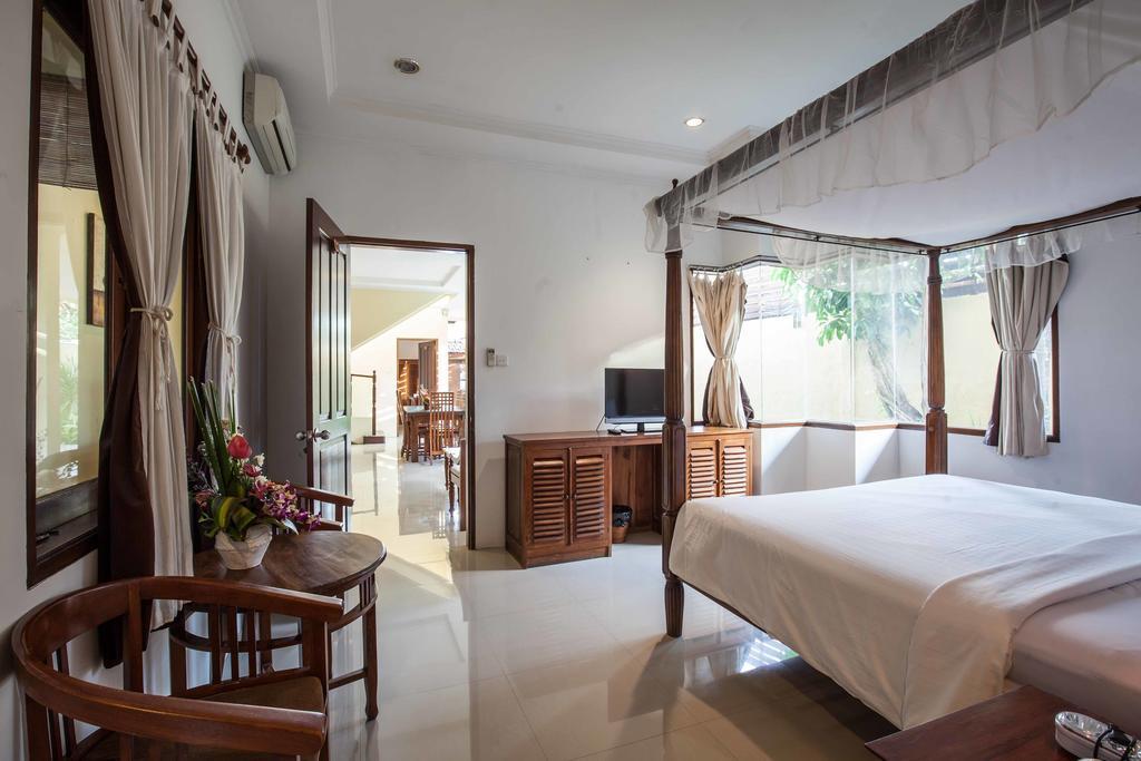 Putri Bali * Seminyak