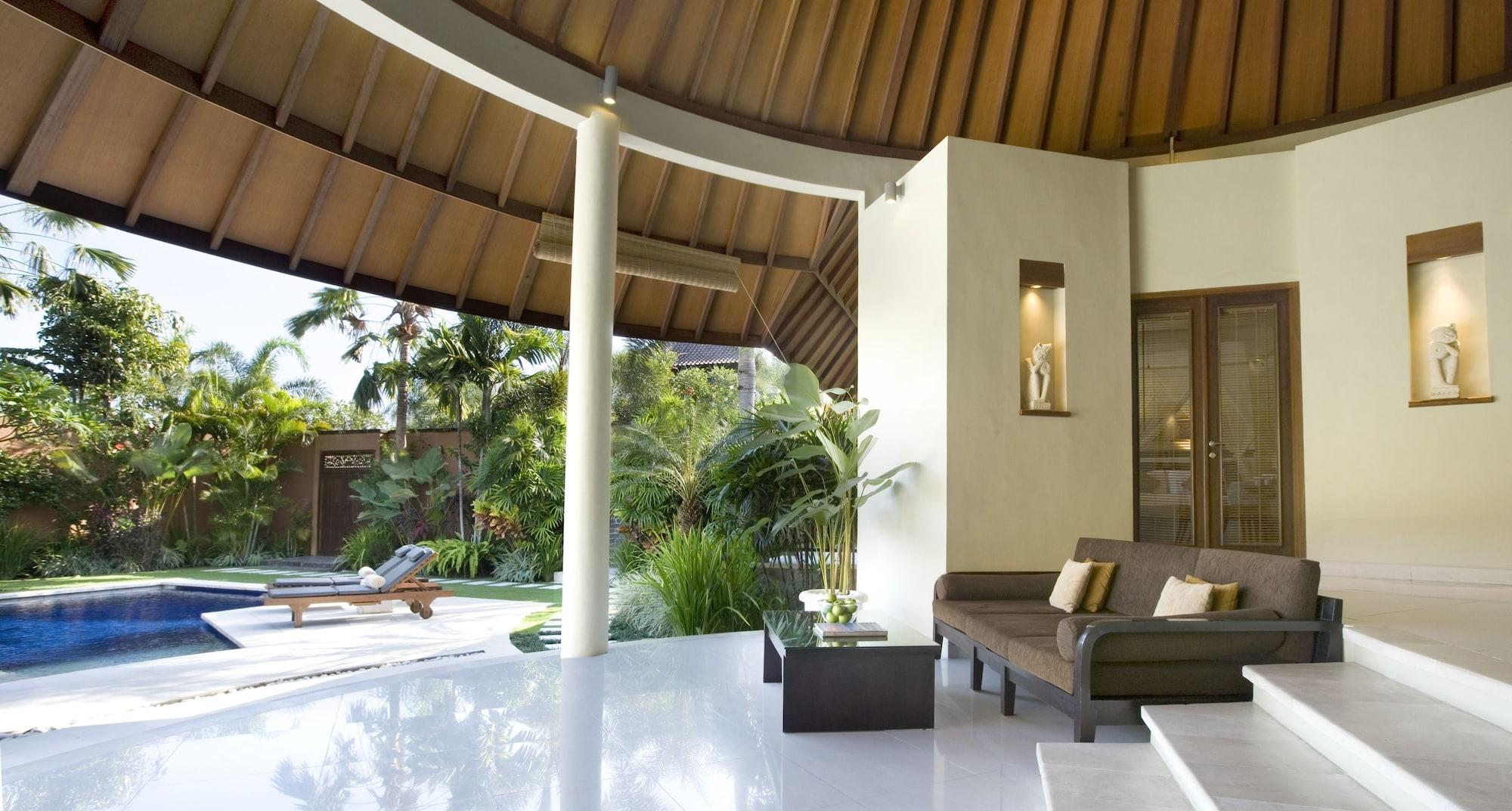 The Kunja Villa-hotel Biệt thự *
