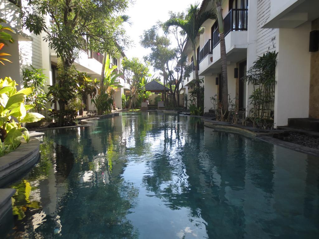 Townhouse 3* Seminyak (Bali)