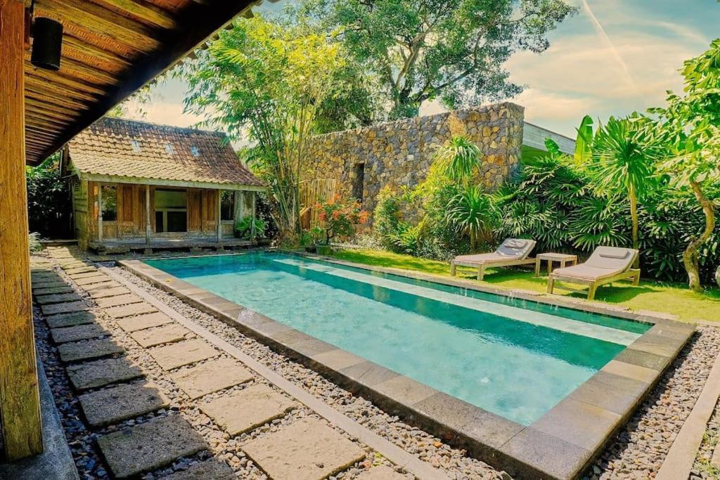 Wahyu Wonderful Private Honeymoon Joglo *