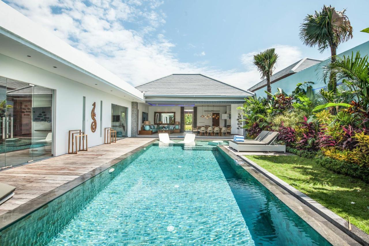 5br Designer Villa, Walk To Beach, Luxury Living