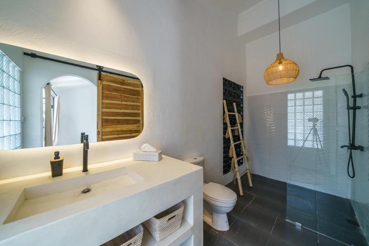 Mana 888 - Cozy Tropical 4br In Seminyak! *
