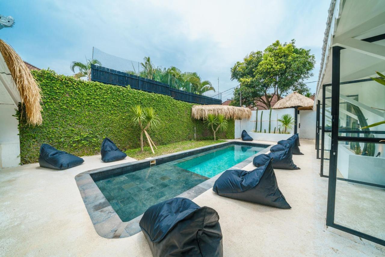 Mana 888 - Cozy Tropical 4br In Seminyak! *