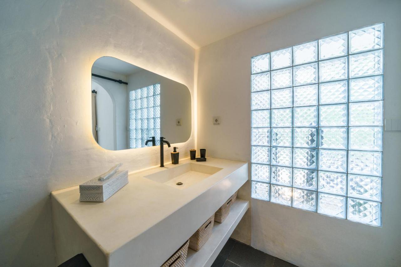 Villa Mana 888 - Cozy Tropical 4br In Seminyak! *