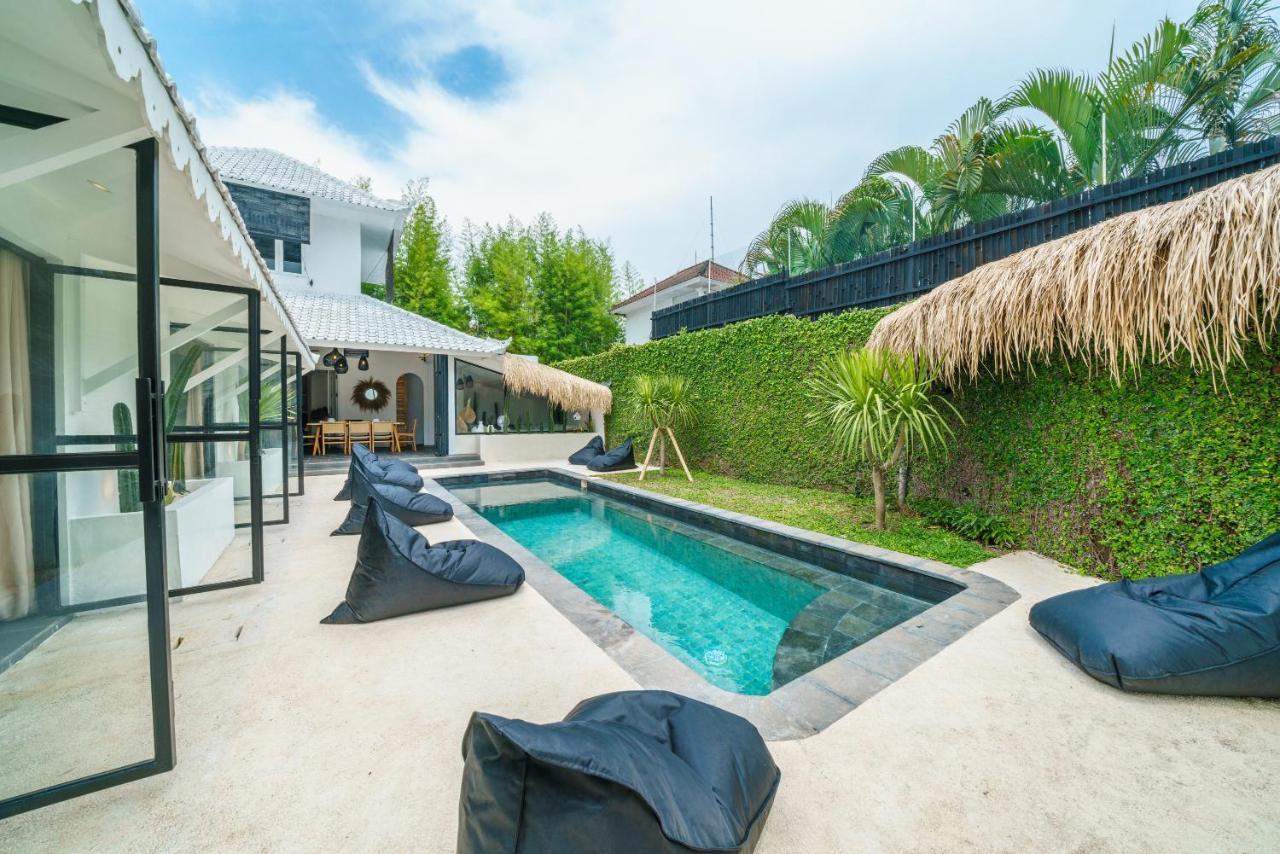 Mana 888 - Cozy Tropical 4br In Seminyak! *