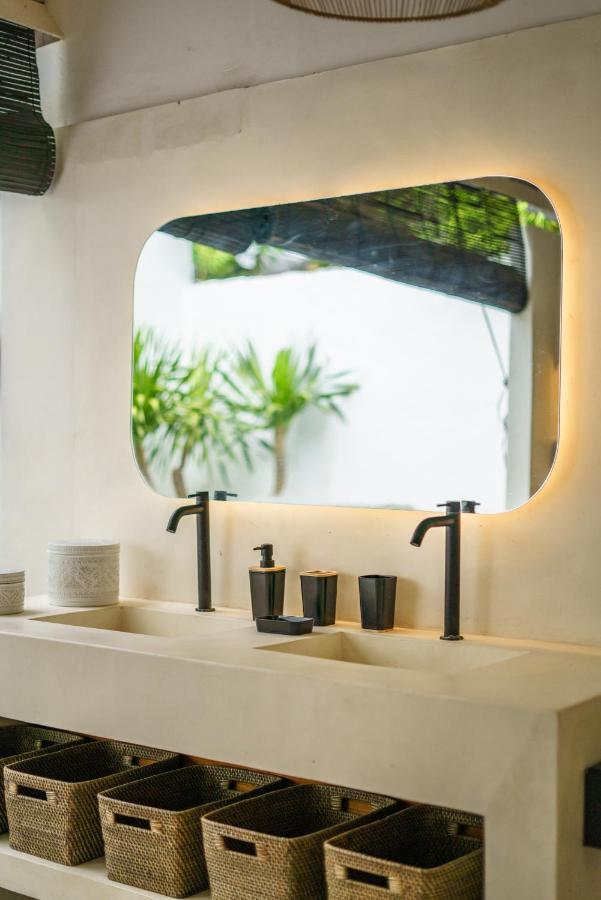 Mana 888 - Cozy Tropical 4br In Seminyak!