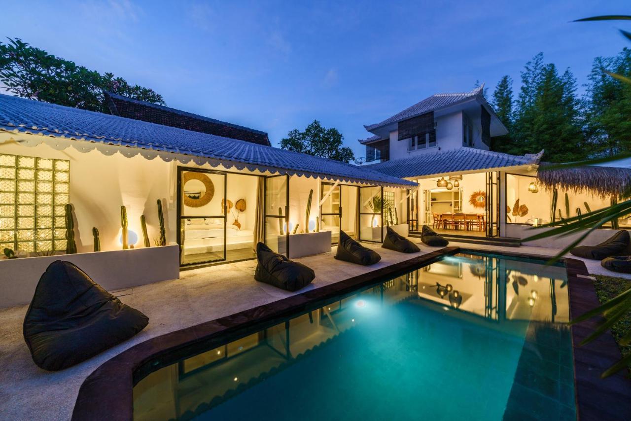 Mana 888 - Cozy Tropical 4br In Seminyak! Seminyak (Bali)