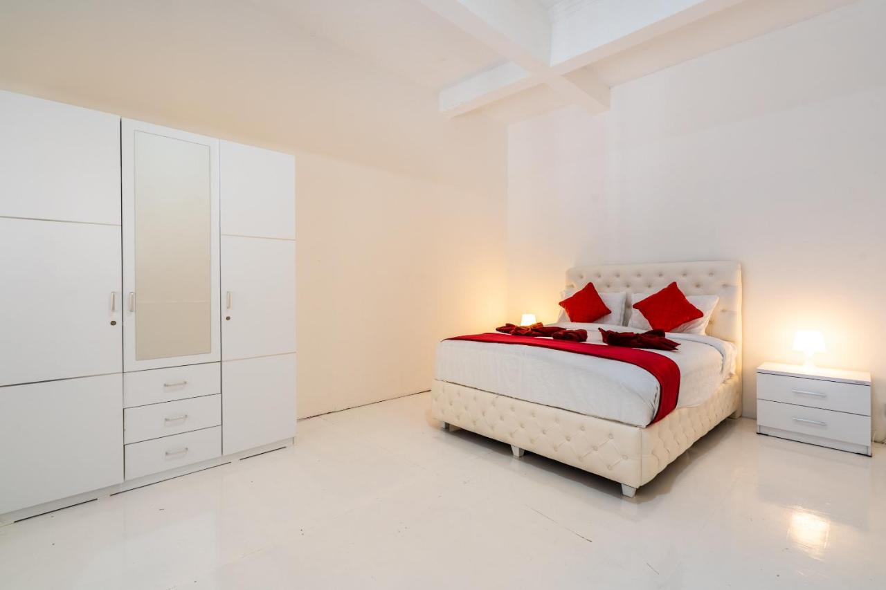 Luxury Minimalist White Angel In * Seminyak (Bali)