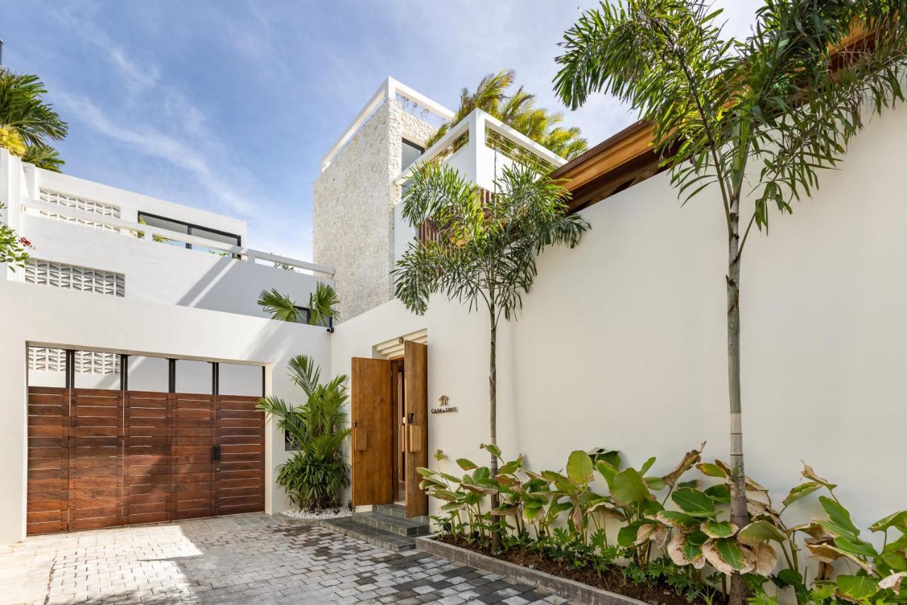 Brand New 5 Bd Luxury 300m To Villa Seminyak (Bali)