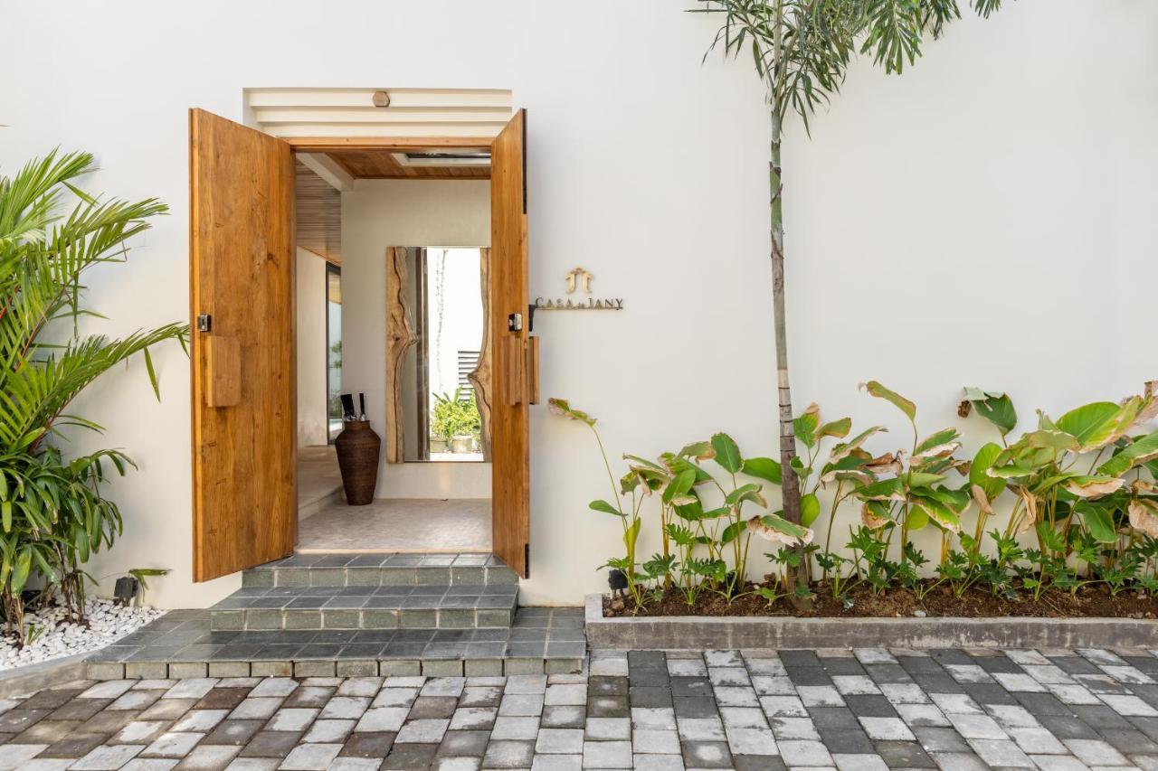 Brand New 5 Bd Luxury 300m To Villa