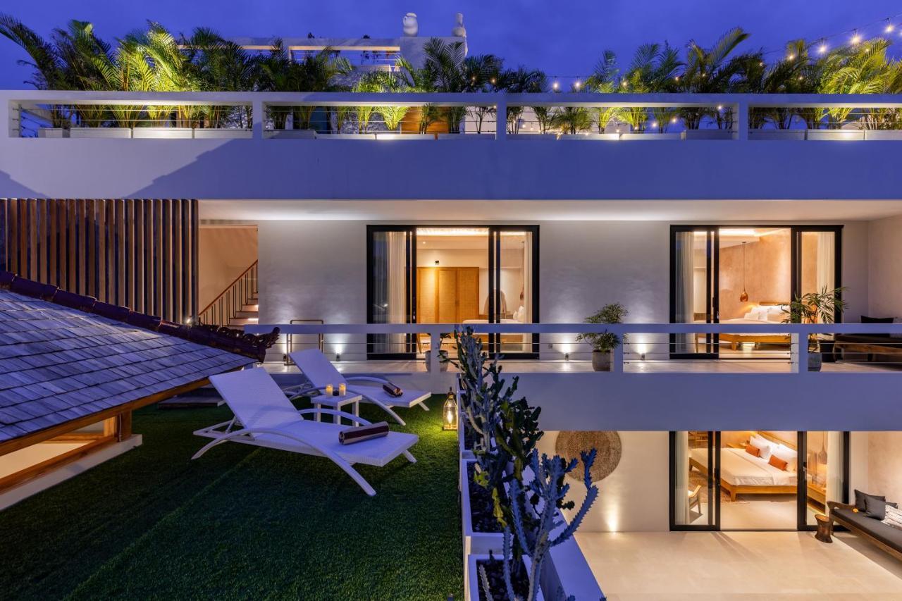 Brand New 5 Bd Luxury 300m To *