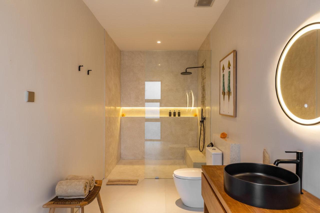 Brand New 5 Bd Luxury 300m To * Seminyak (Bali)