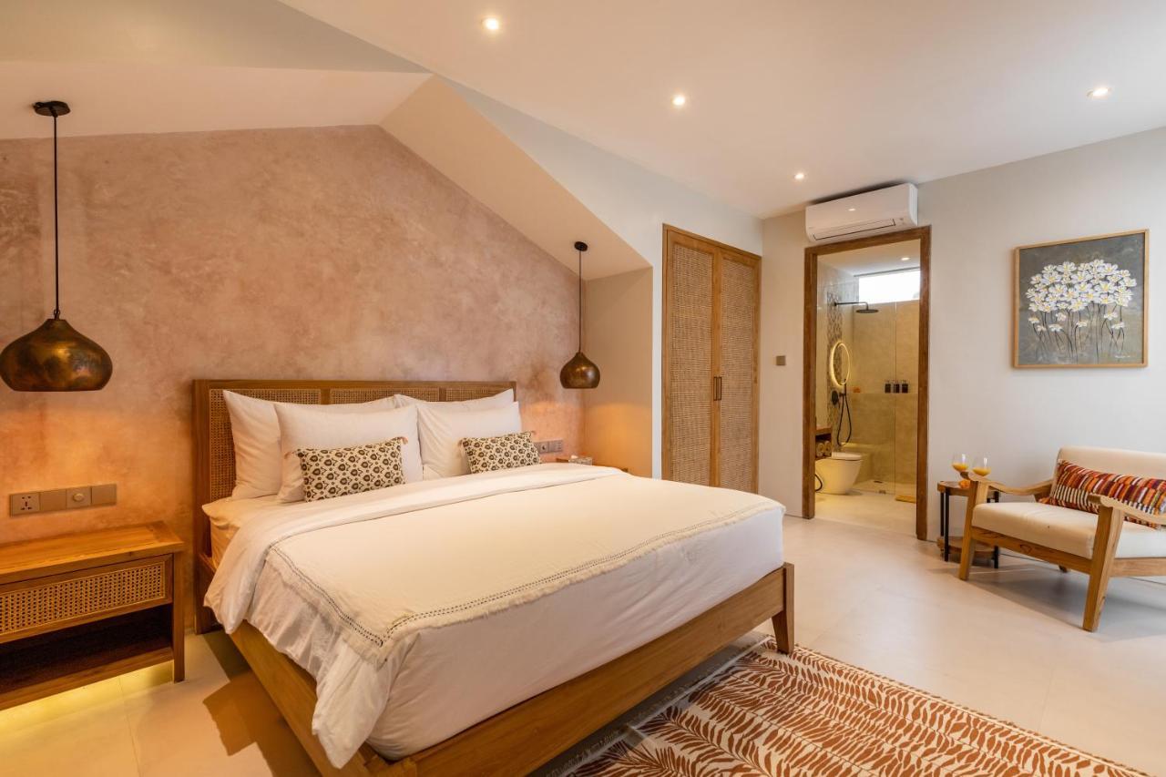Brand New 5 Bd Luxury 300m To Villa Seminyak (Bali)