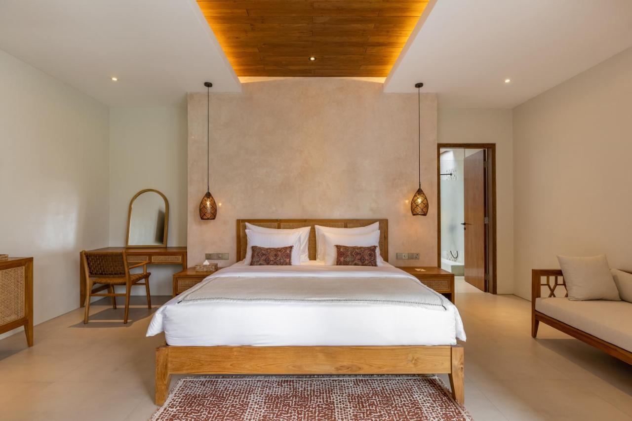 Brand New 5 Bd Luxury 300m To Villa