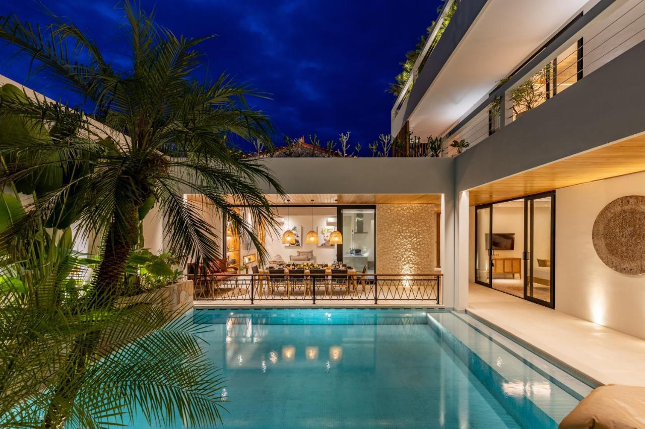 Villa Brand New 5 Bd Luxury 300m To *