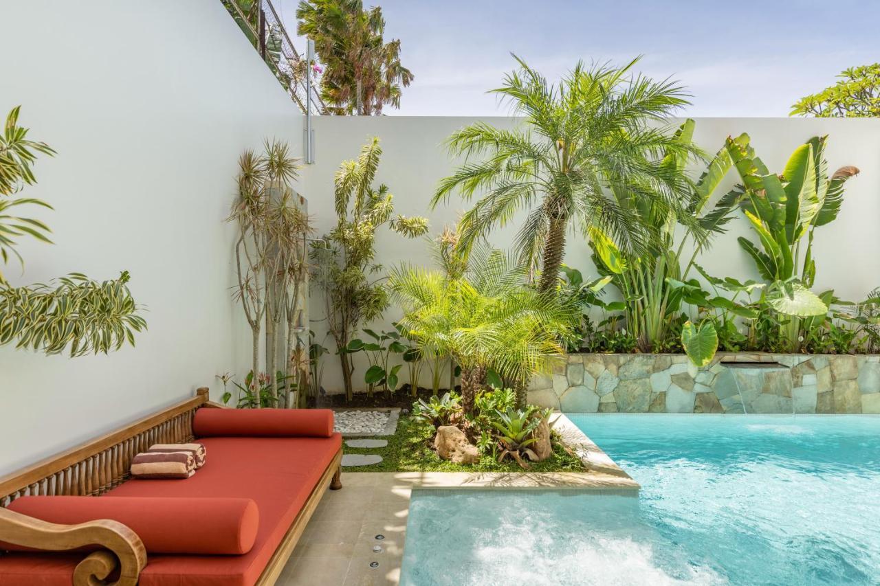Villa Brand New 5 Bd Luxury 300m To Seminyak (Bali)