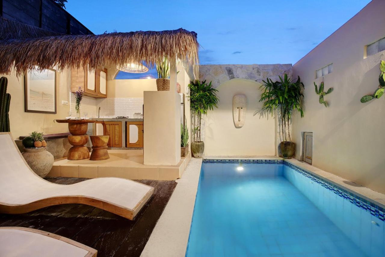 1 With Private Pool Sbb1