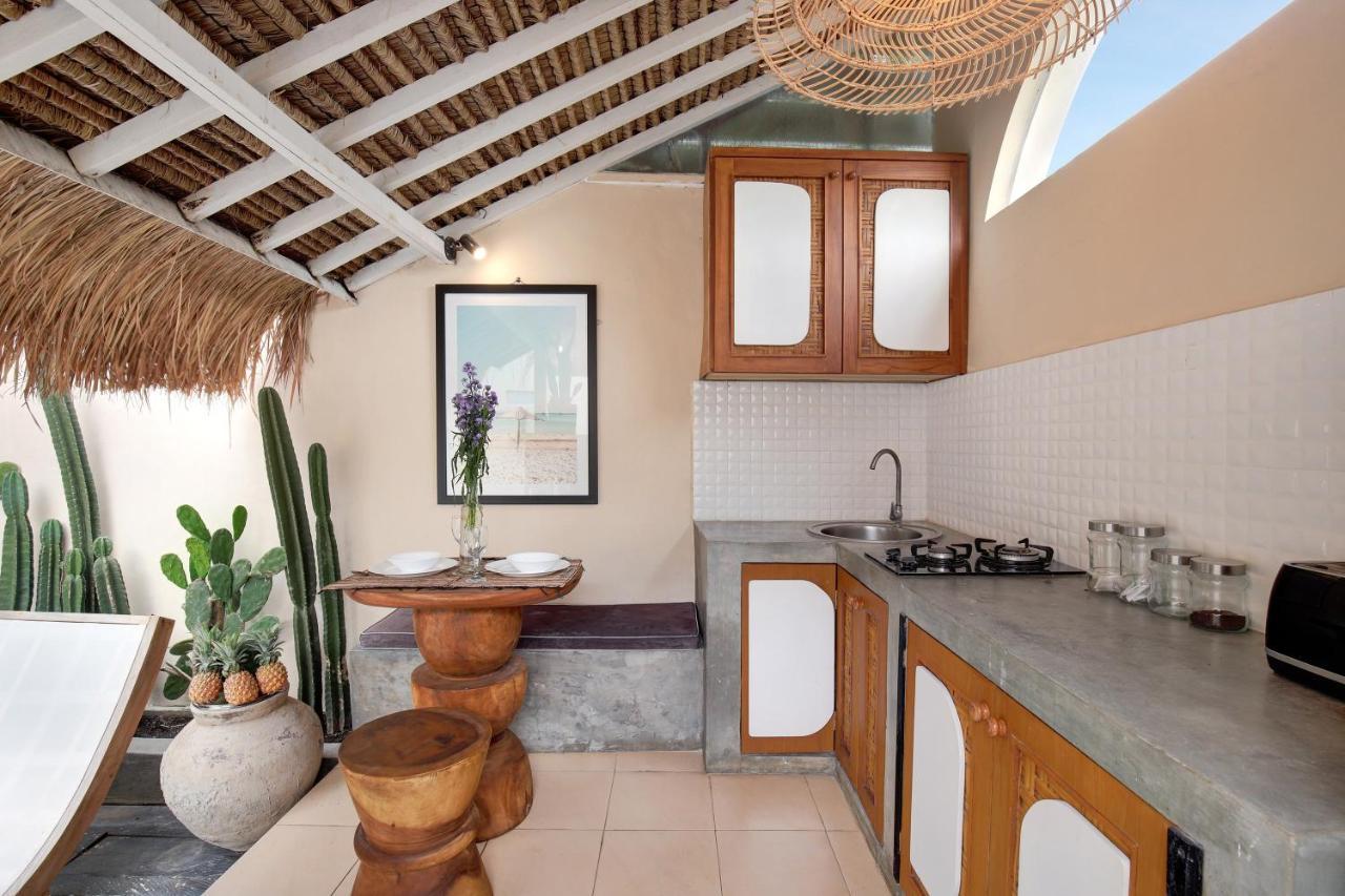 1 With Private Pool Sbb1 *