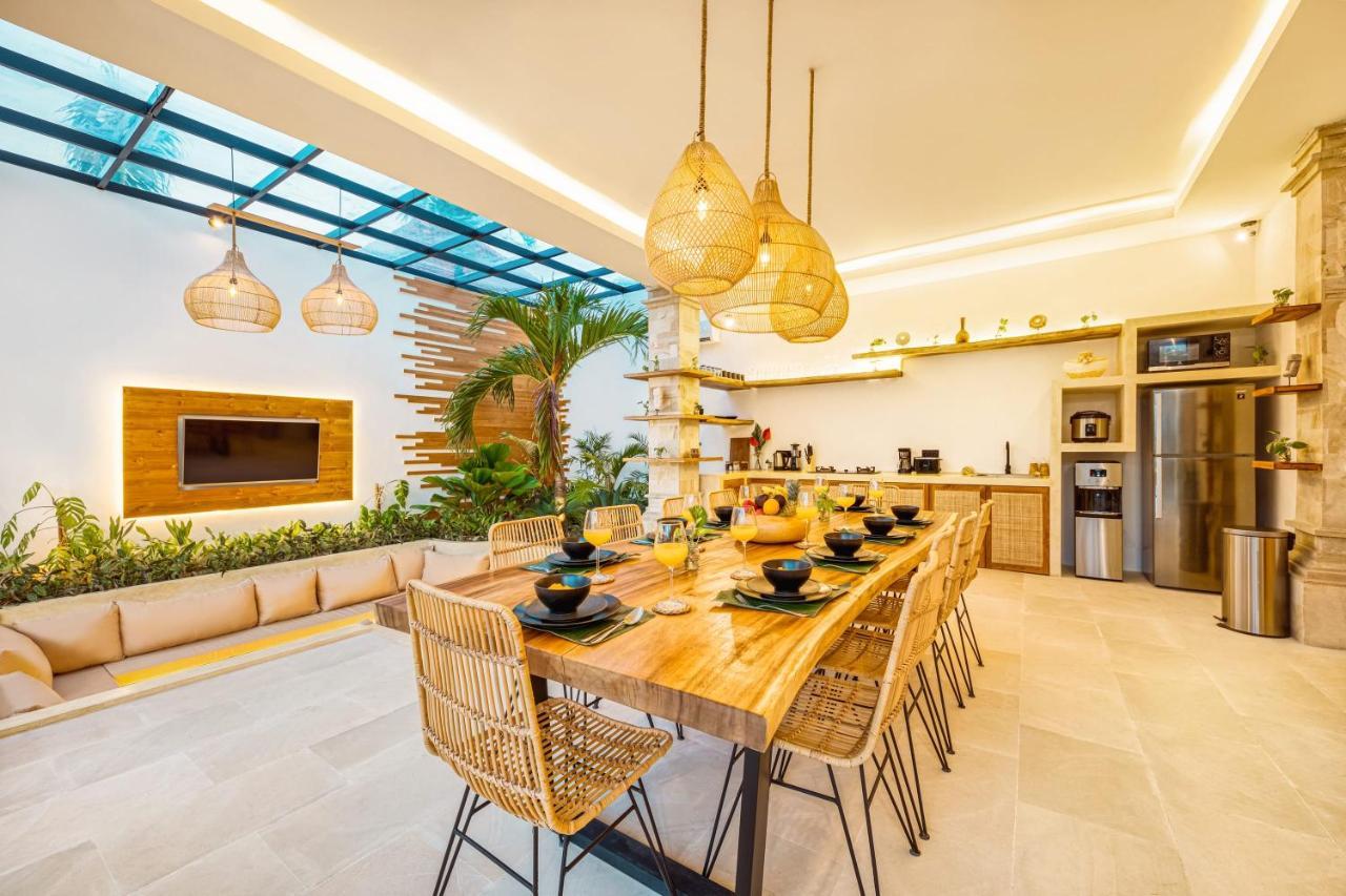 Dublin - Luxury 5 Bdr W Jacuzzi & Pool *
