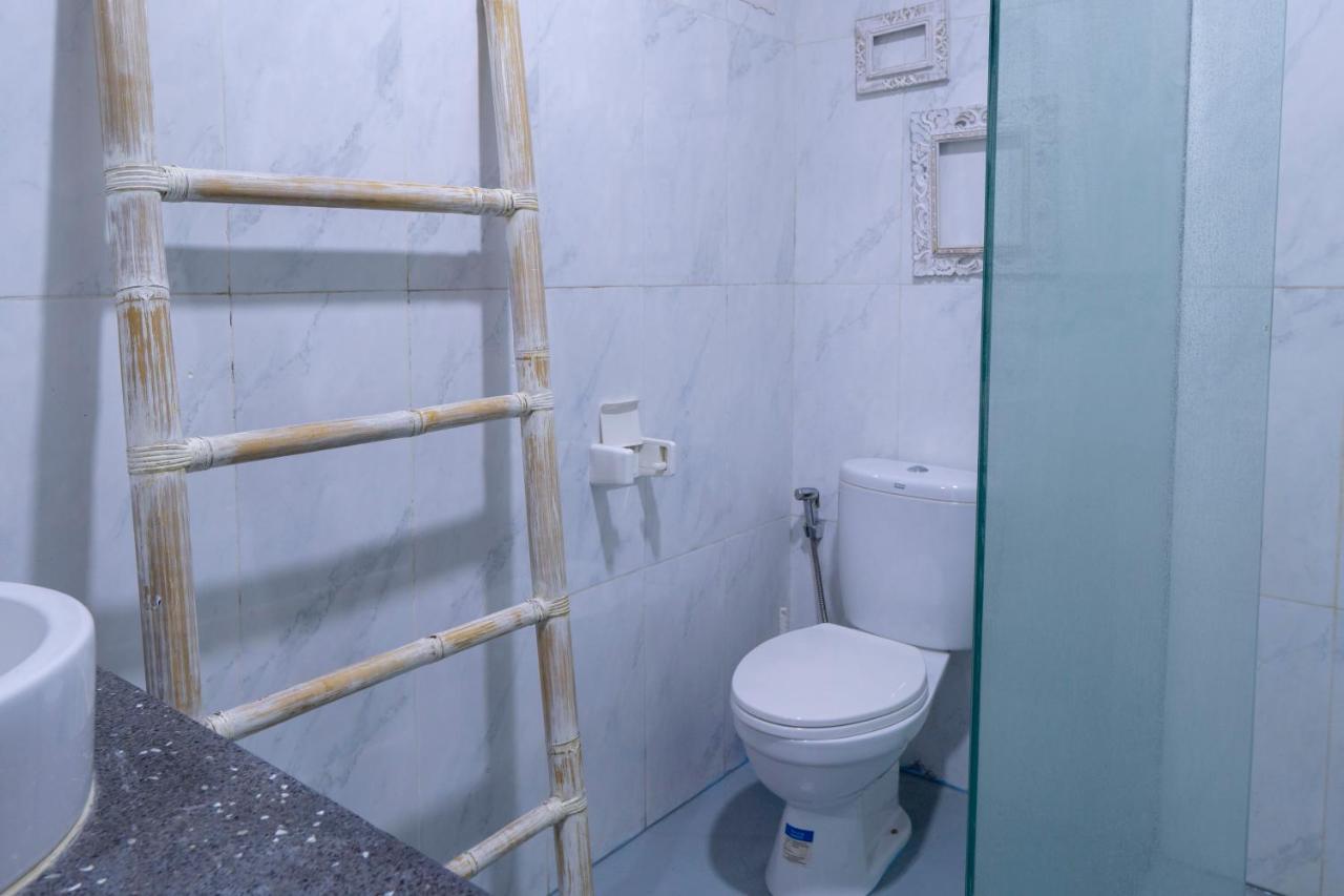 Massive 3 Bedroom In Heart Of * Seminyak (Bali)