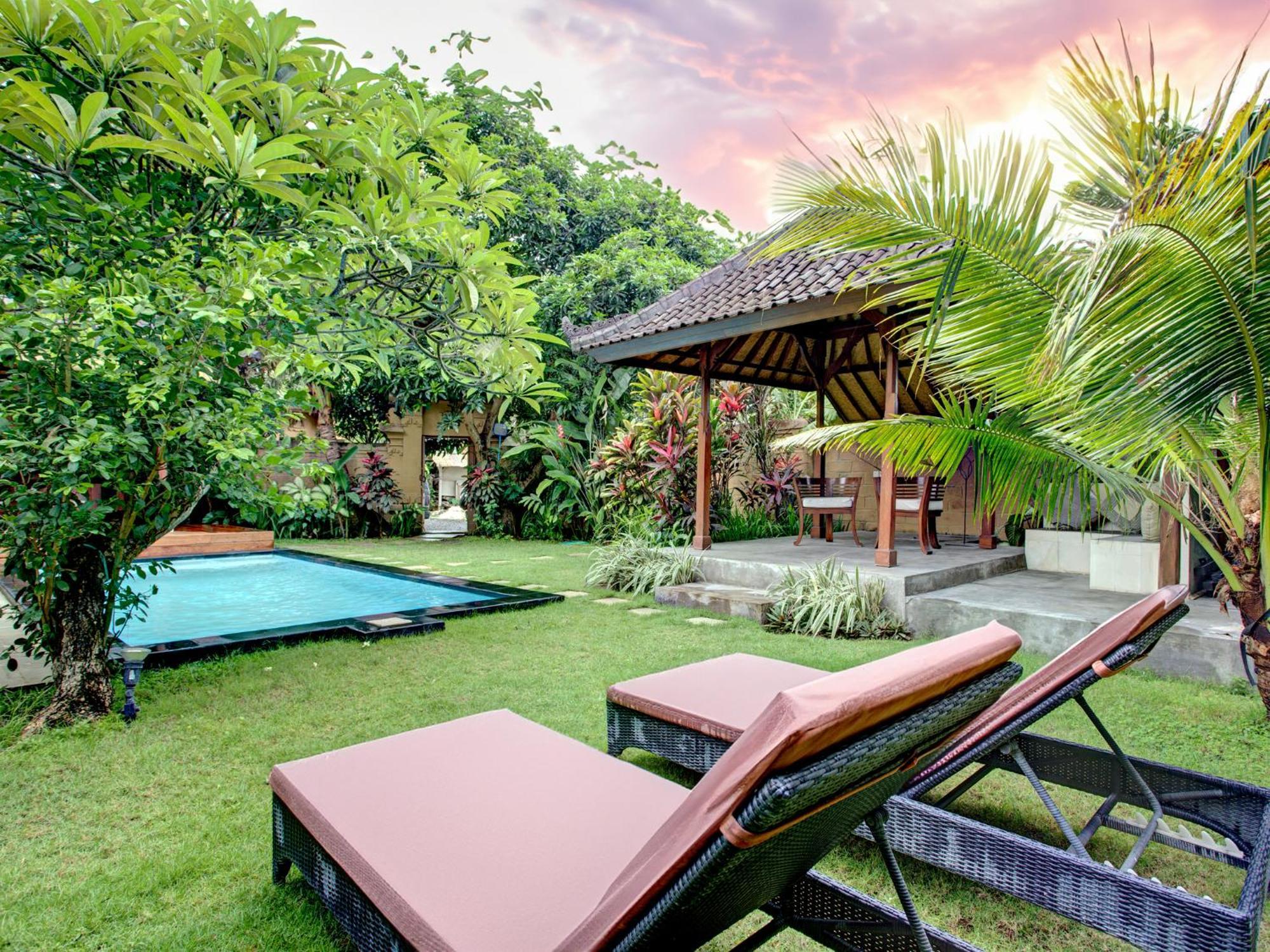 Villa Taman Rahasia, Sitara Group