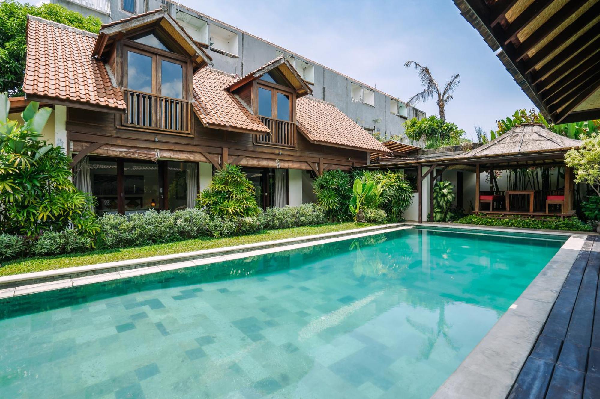 Villa Cira - 5 Bedrooms Private Next To