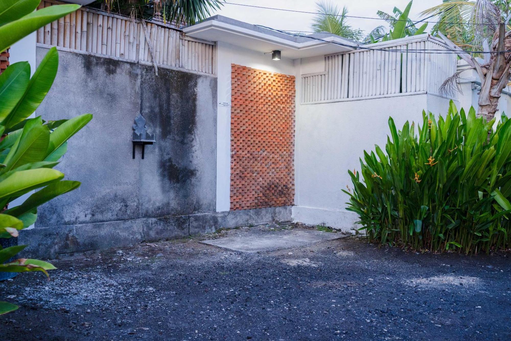 Massive 3 Bedroom In Heart Of * Seminyak (Bali)