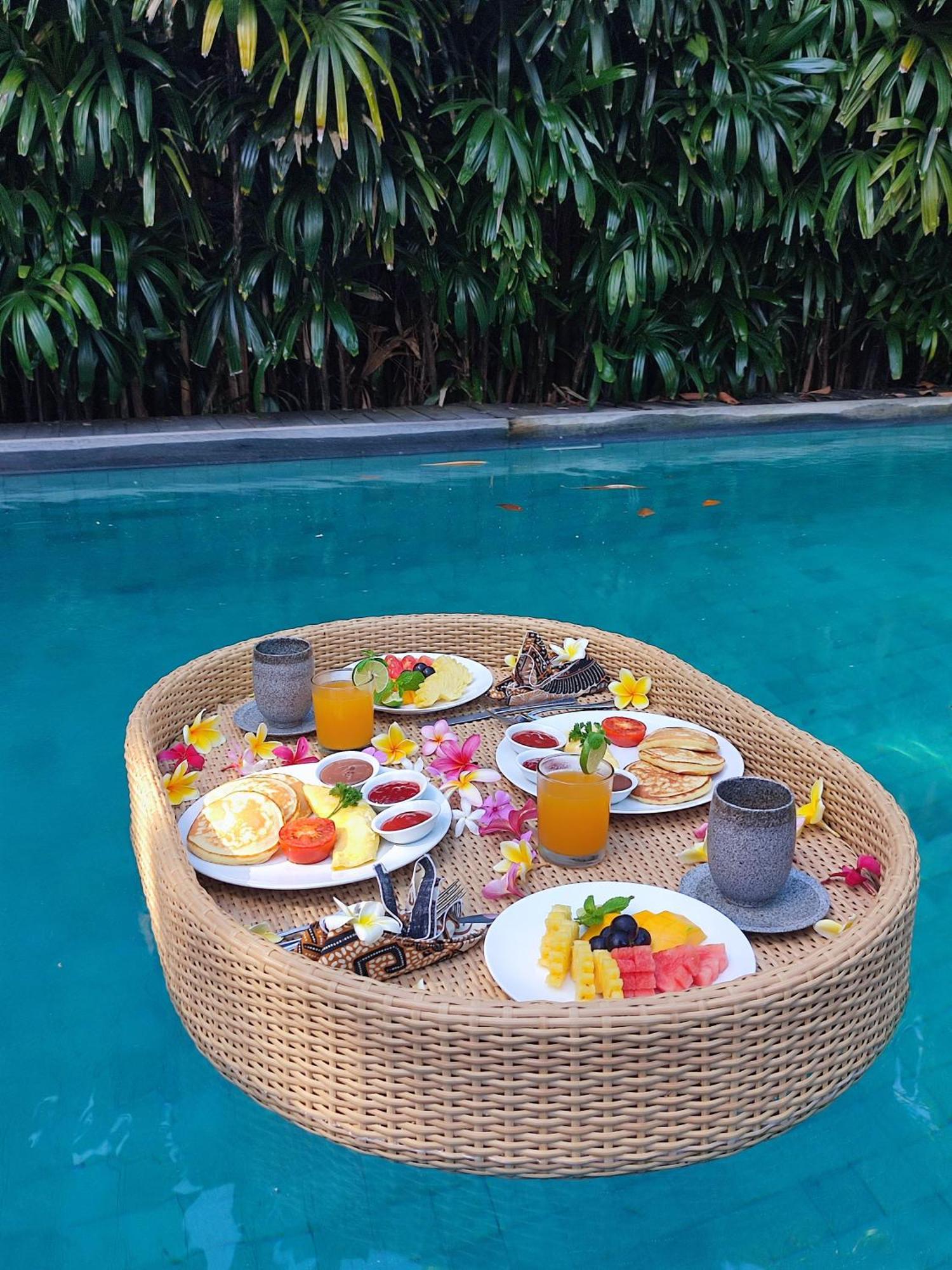Wahyu Wonderful Private Honeymoon Joglo Villa *