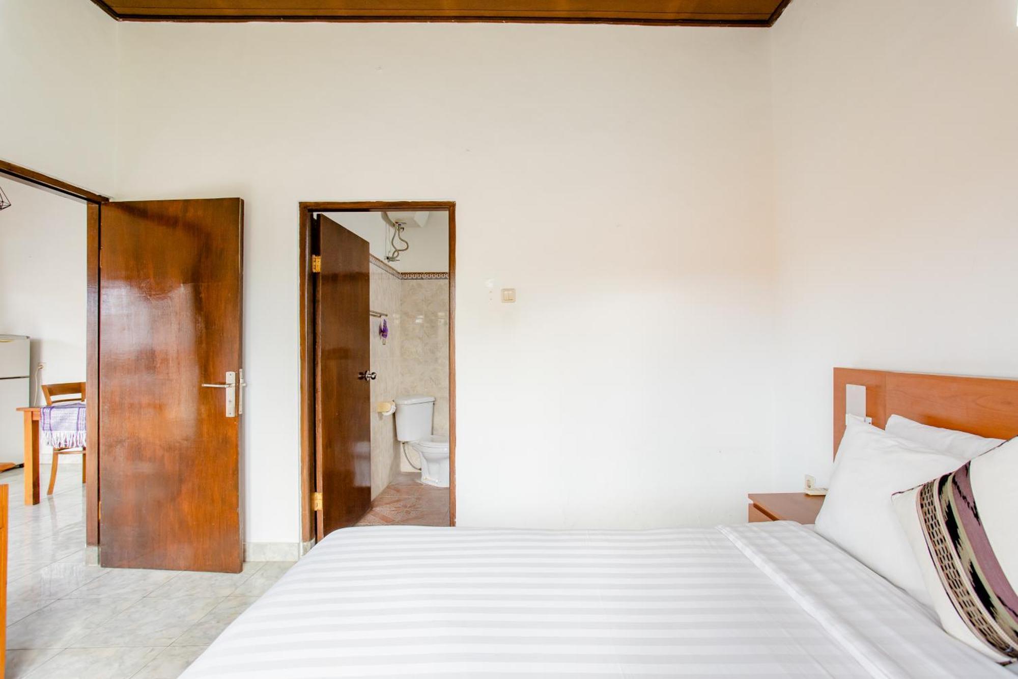 Rumah Akira Guest house