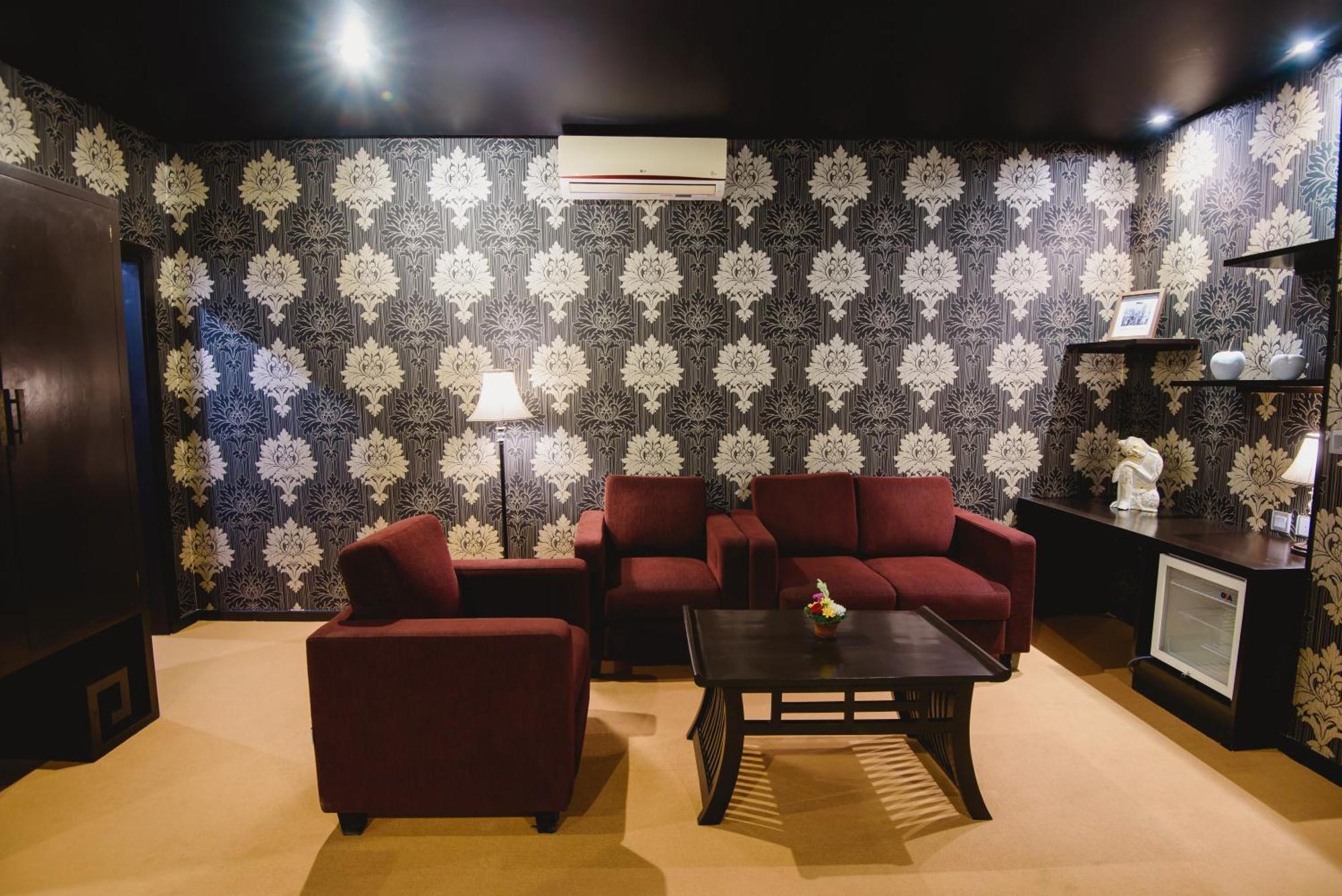 L'amore Hotel