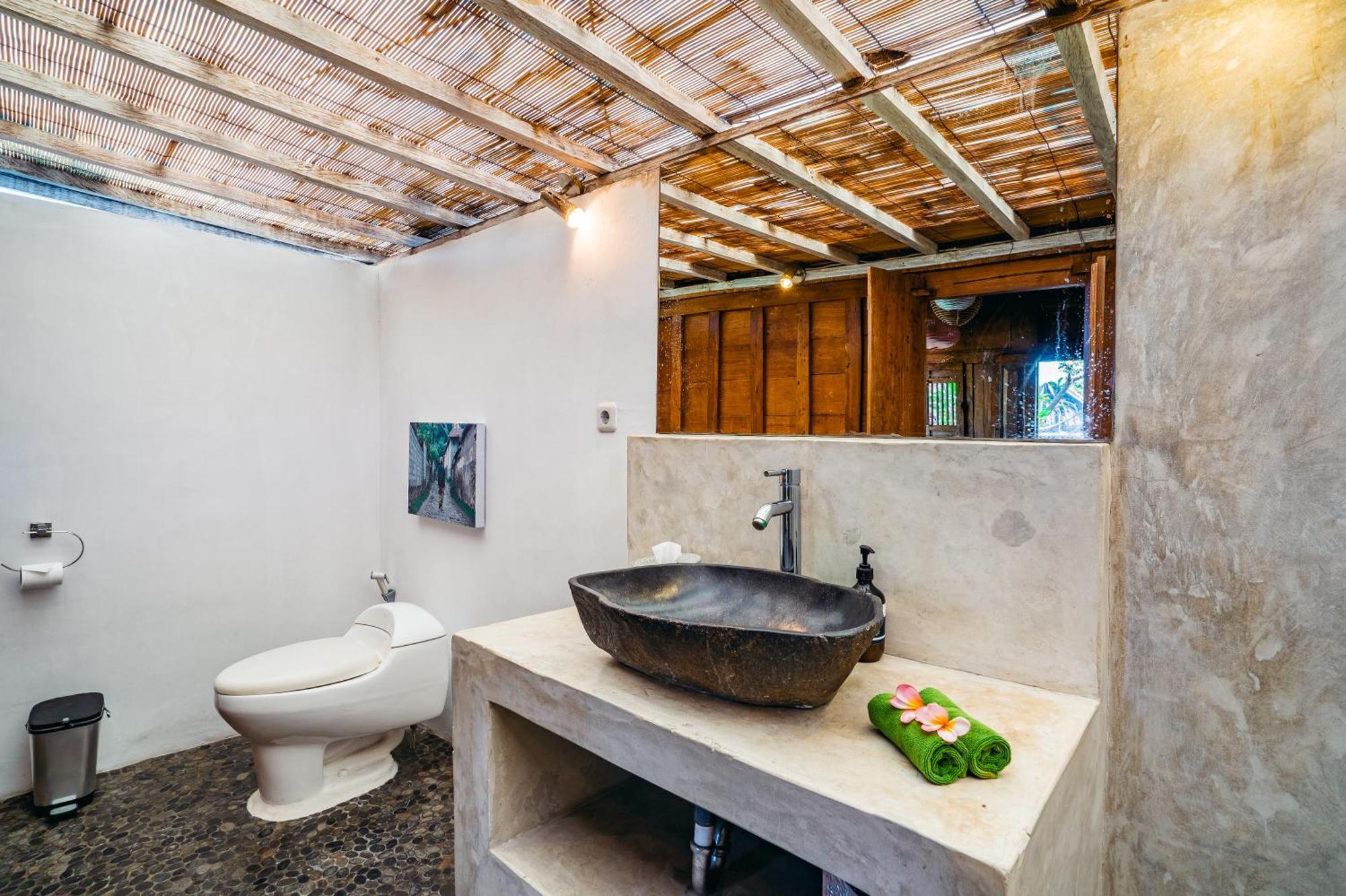 Niri - Beautiful 4br Teak Joglo In Oberoi Seminyak, A Tranquil Retreat Pousada Seminyak