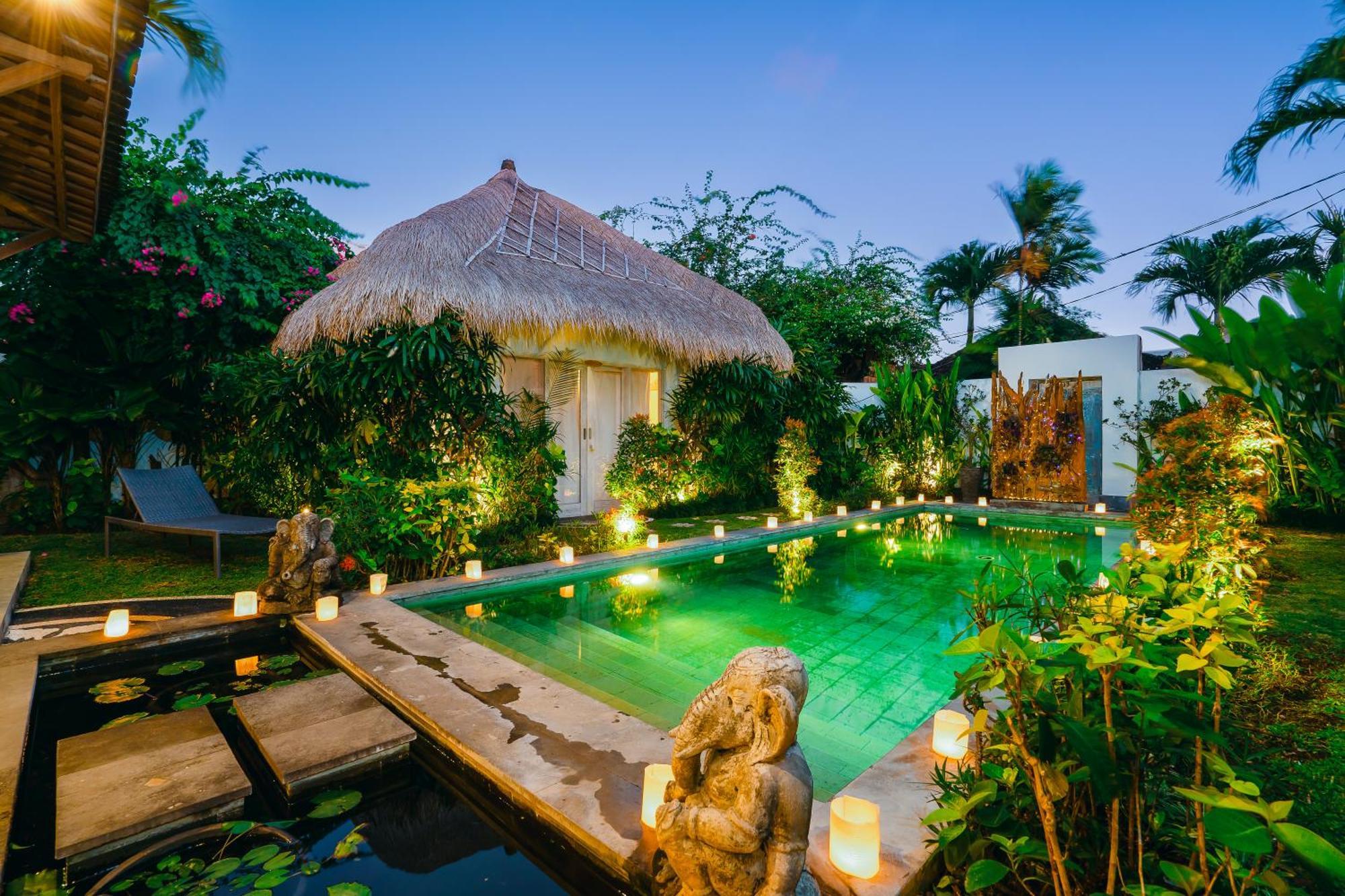 Niri - Beautiful 4br Teak Joglo In Oberoi Seminyak, A Tranquil Retreat Pousada