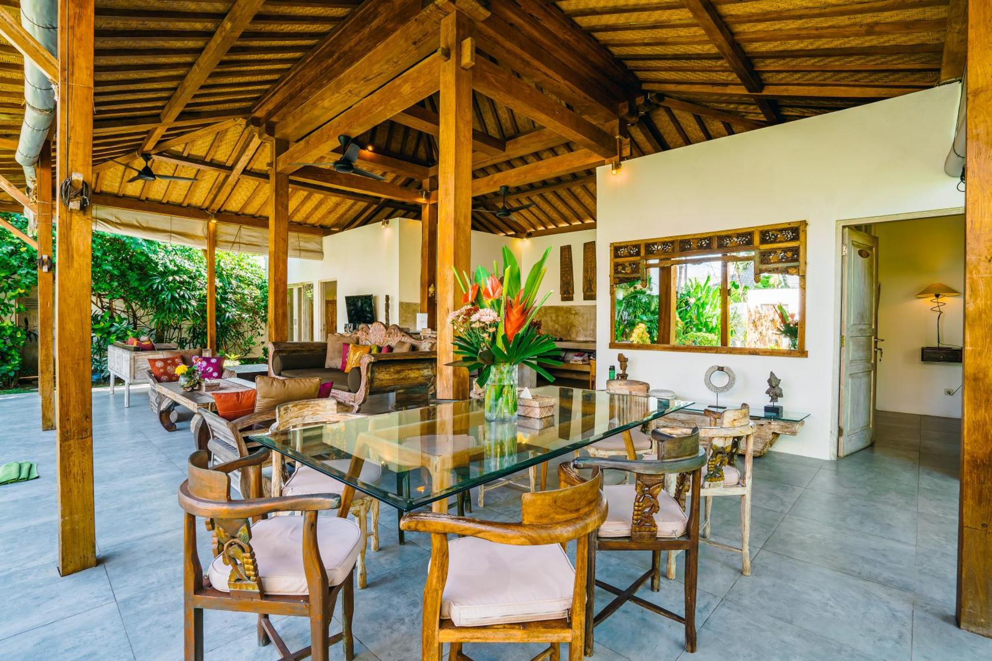 Pousada Niri - Beautiful 4br Teak Joglo In Oberoi Seminyak, A Tranquil Retreat *
