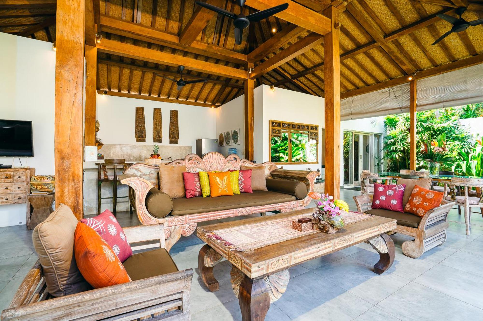 Niri - Beautiful 4br Teak Joglo In Oberoi Seminyak, A Tranquil Retreat Pousada *