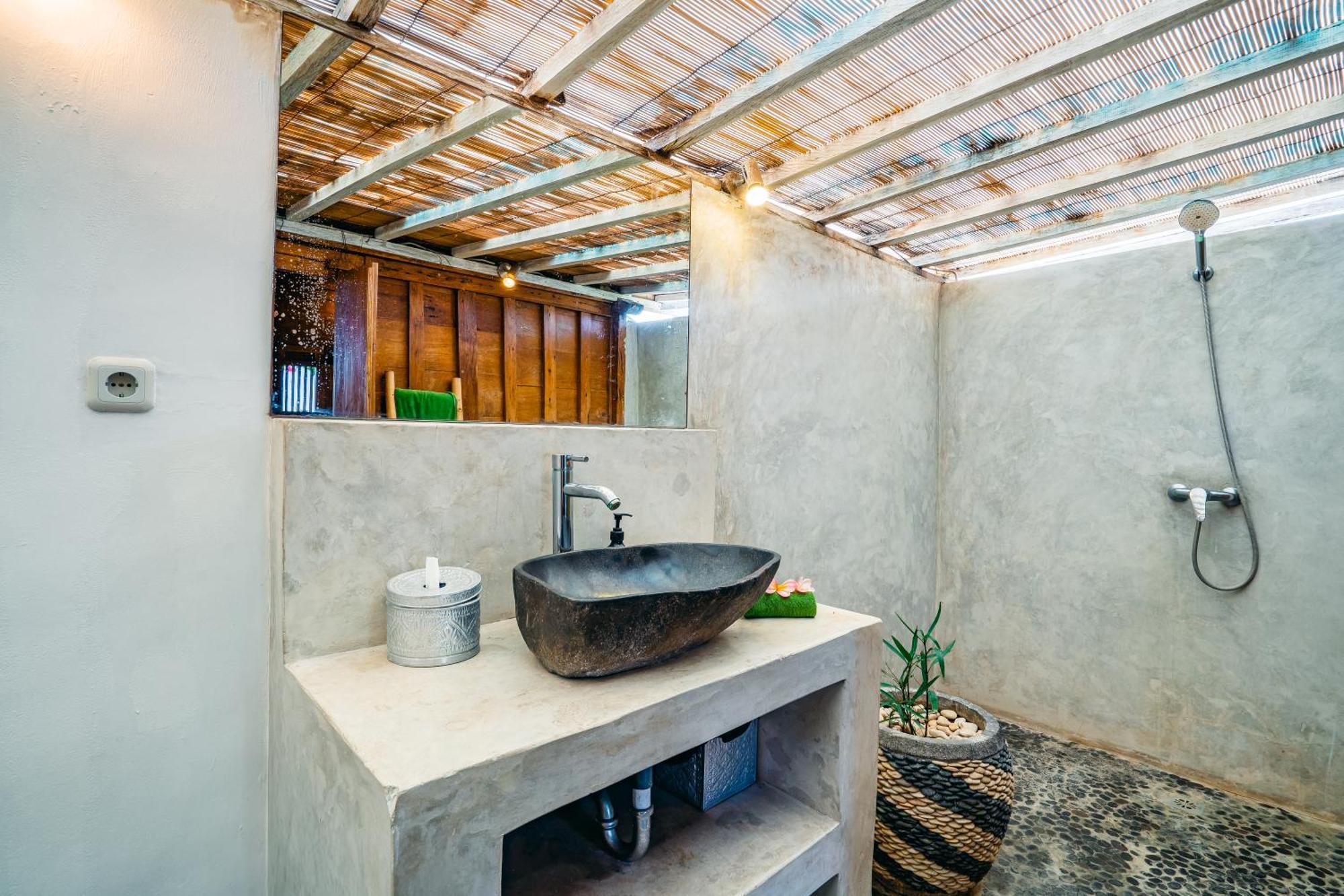 Pousada Niri - Beautiful 4br Teak Joglo In Oberoi Seminyak, A Tranquil Retreat Seminyak