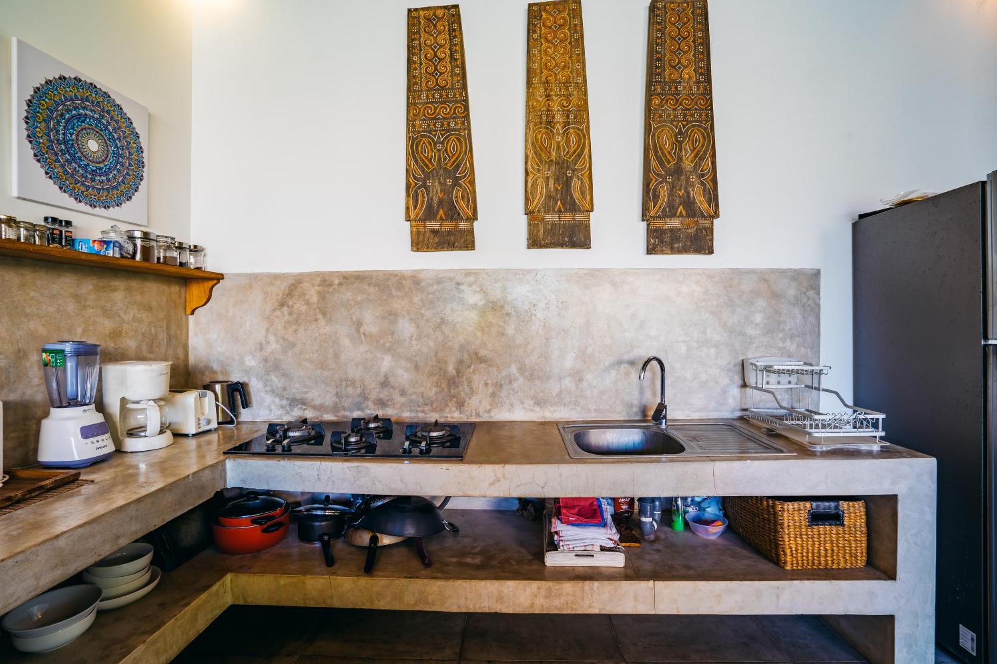 Pousada Niri - Beautiful 4br Teak Joglo In Oberoi Seminyak, A Tranquil Retreat