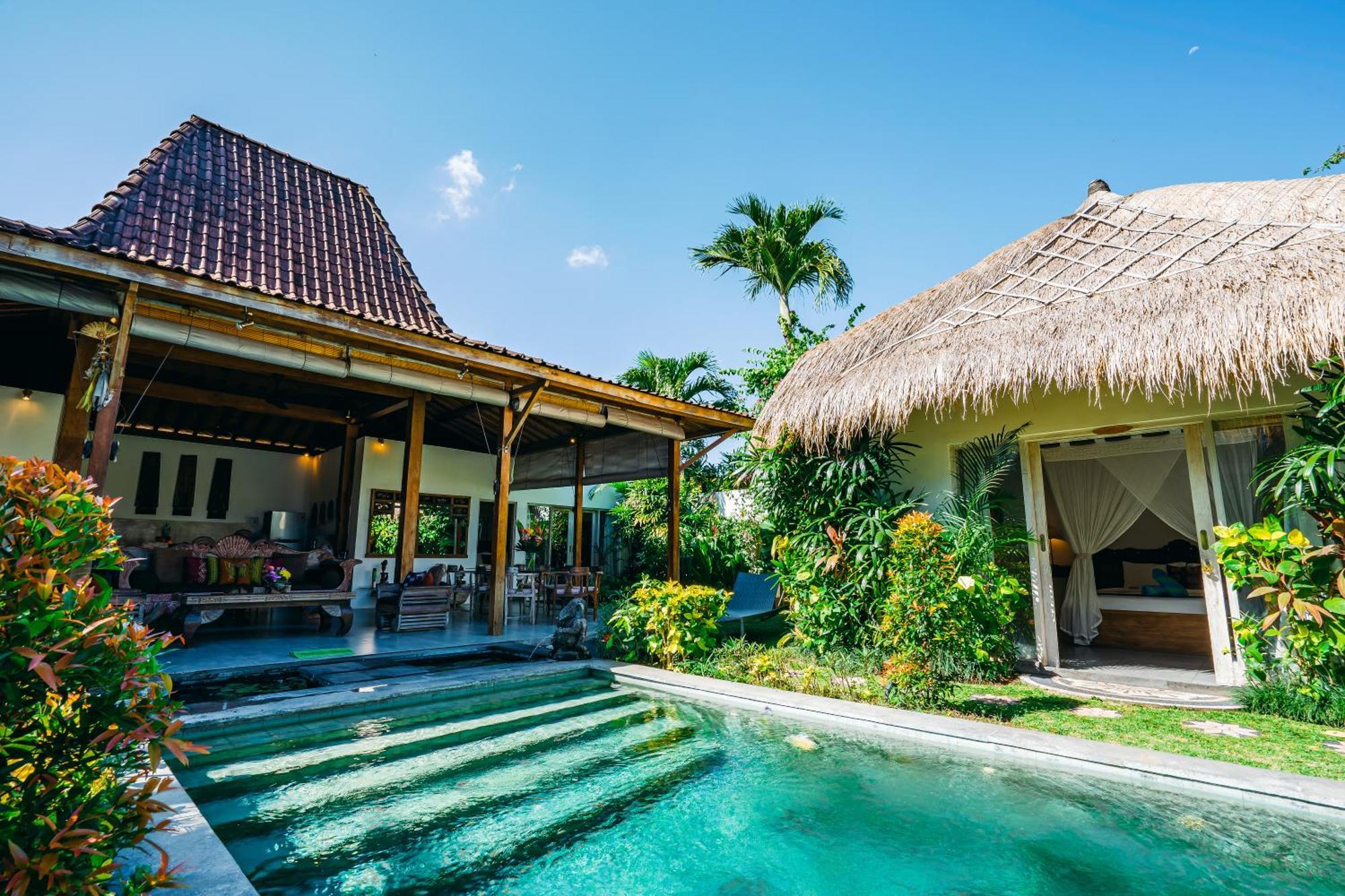Niri - Beautiful 4br Teak Joglo In Oberoi Seminyak, A Tranquil Retreat