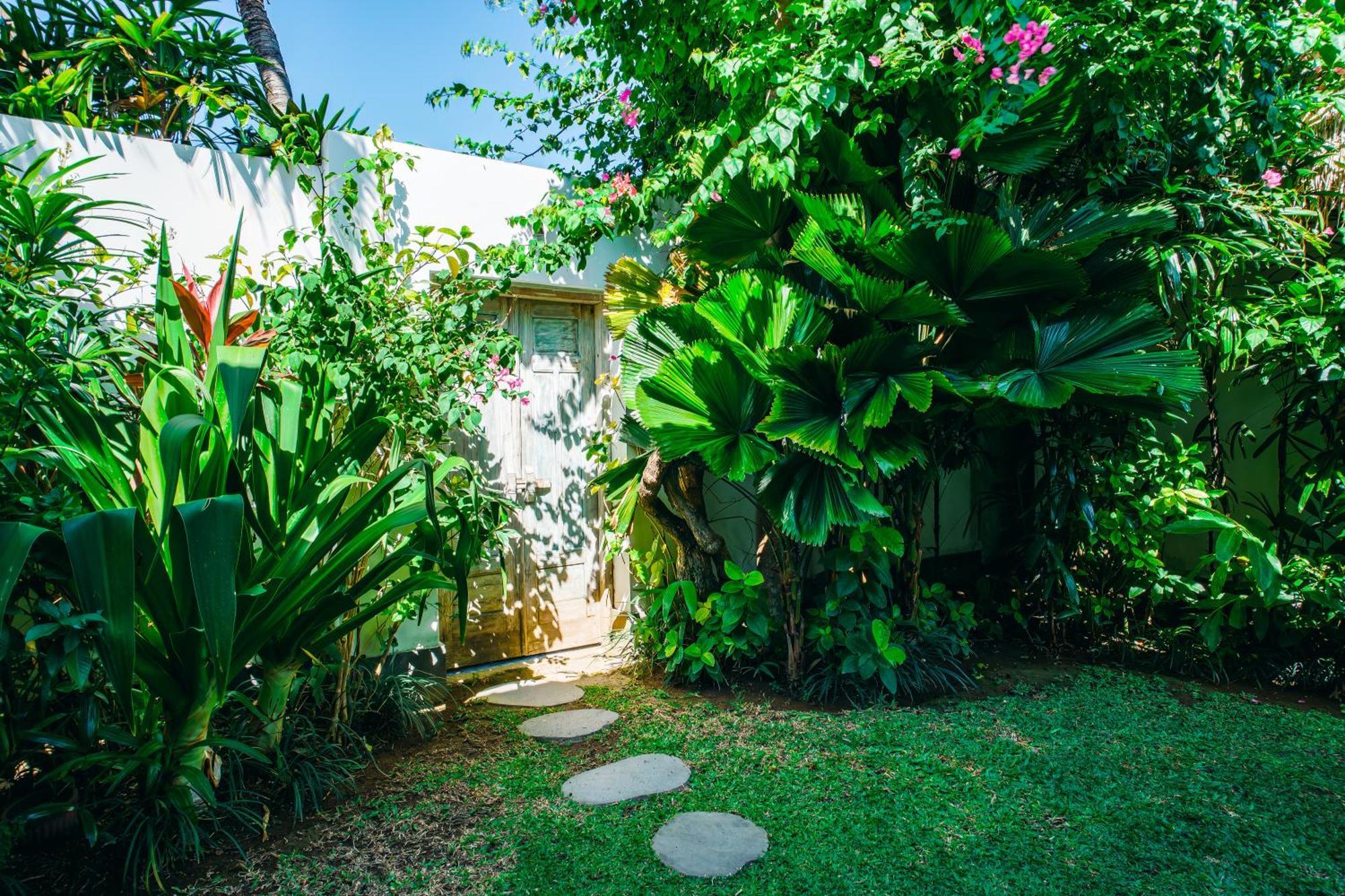 Pousada Niri - Beautiful 4br Teak Joglo In Oberoi Seminyak, A Tranquil Retreat Seminyak