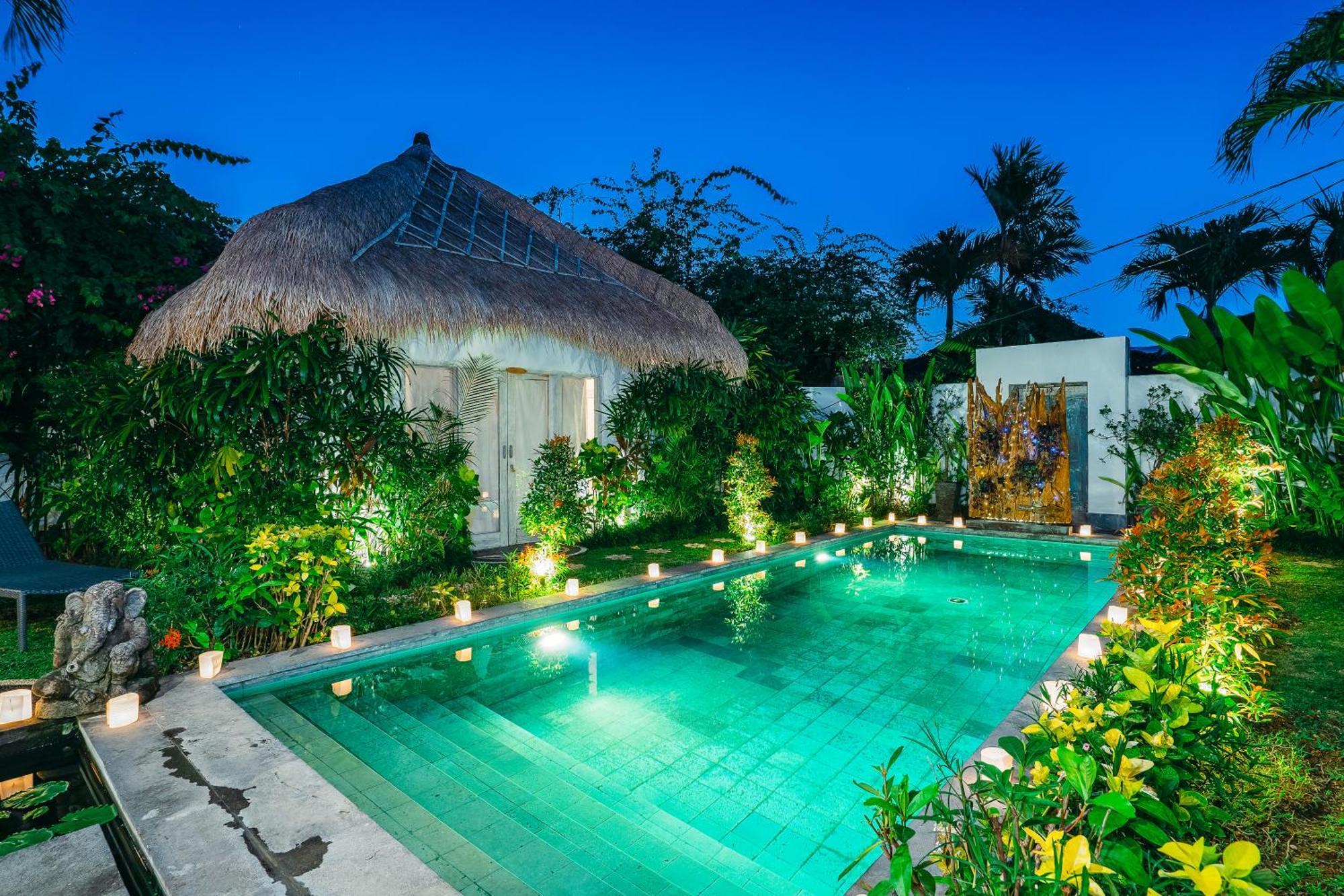 Niri - Beautiful 4br Teak Joglo In Oberoi Seminyak, A Tranquil Retreat