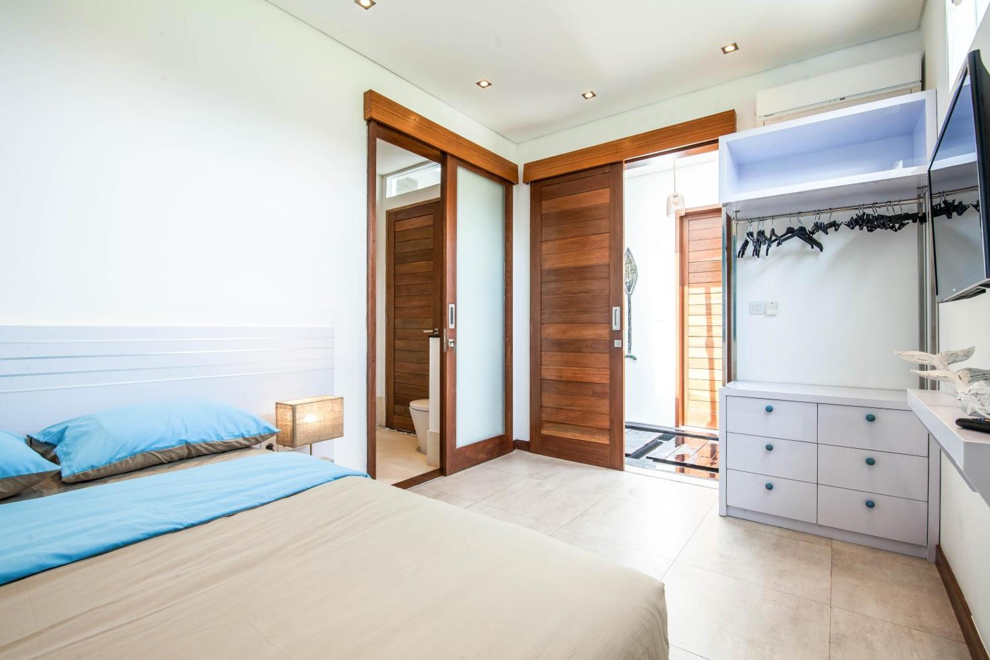 5br Designer Villa, Walk To Beach, Luxury Living Seminyak (Bali)