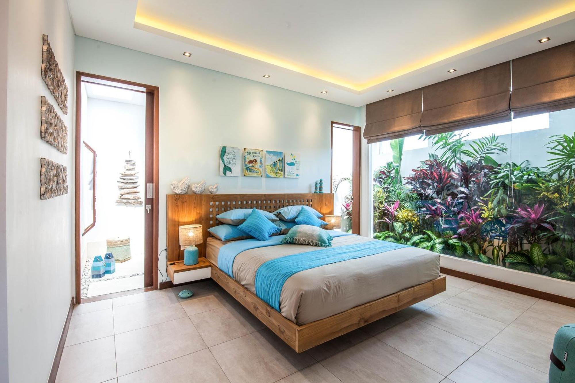 5br Designer Villa, Walk To Beach, Luxury Living