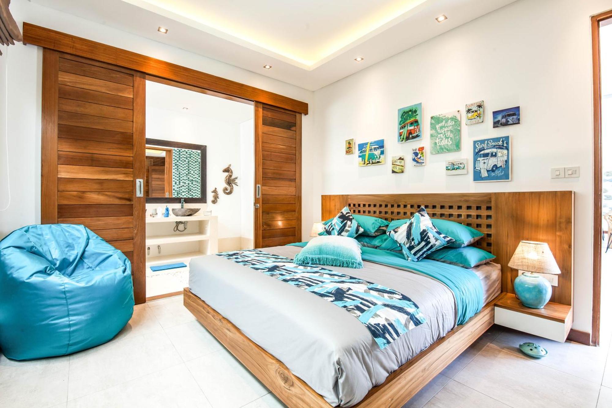 5br Designer Villa, Walk To Beach, Luxury Living Villa *