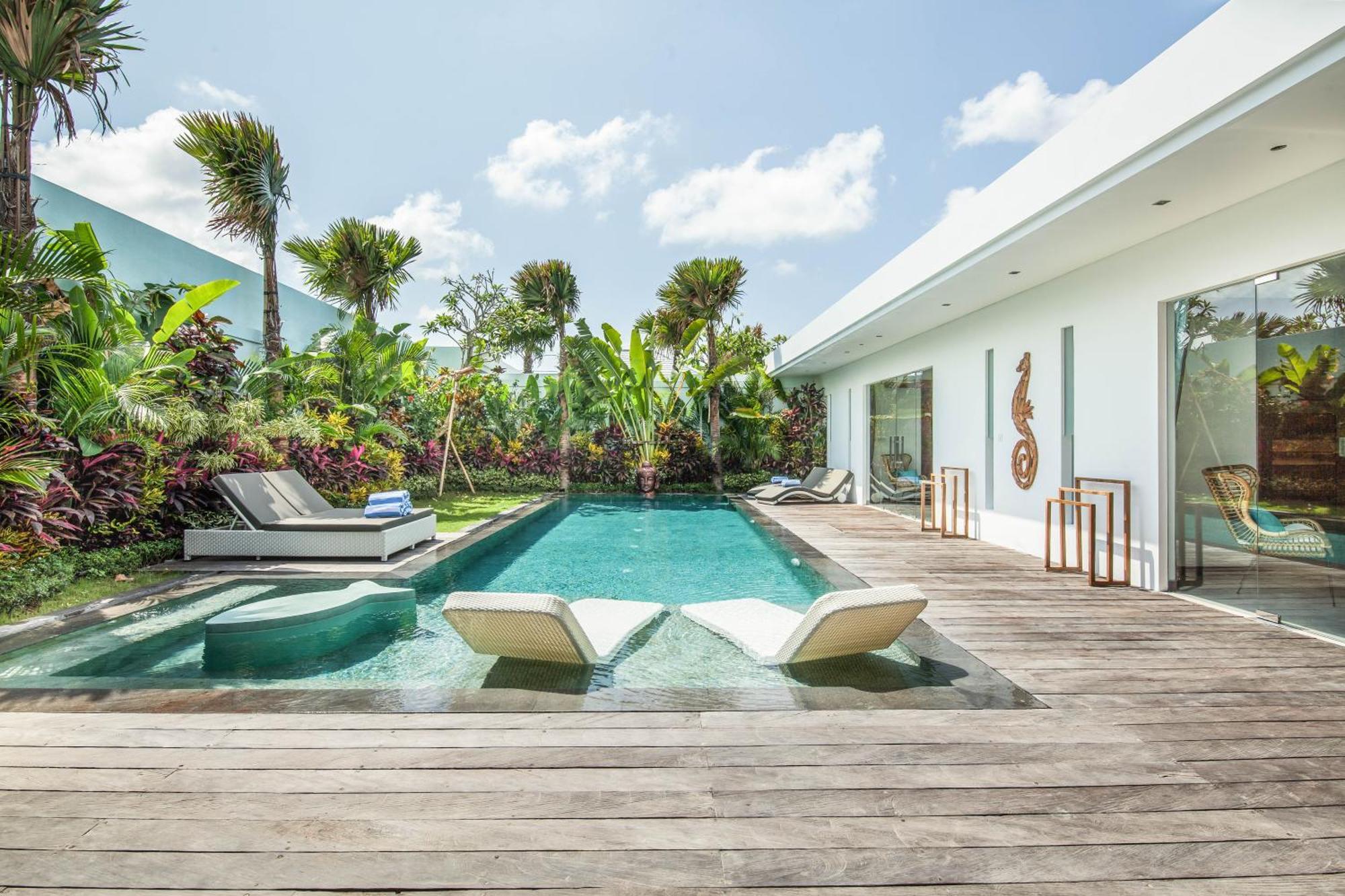 Villa 5br Designer Villa, Walk To Beach, Luxury Living Seminyak (Bali)